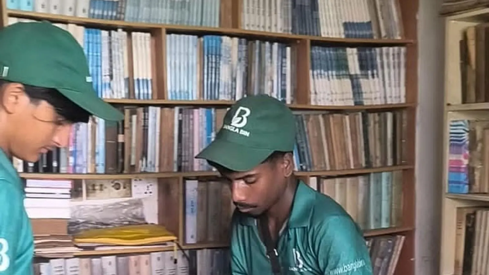 পরিবেশবান্ধব বর্জ্য ব্যবস্থাপনায় যাত্রা শুরু করল বাংলাবিন
