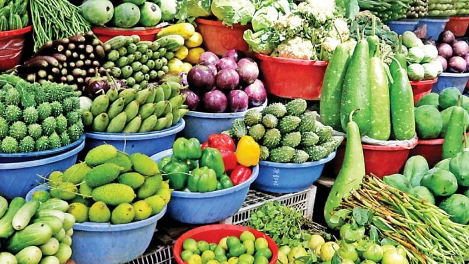 Dhaka Vegetable Prices Vary While Bakery Items Face 20% Hike
