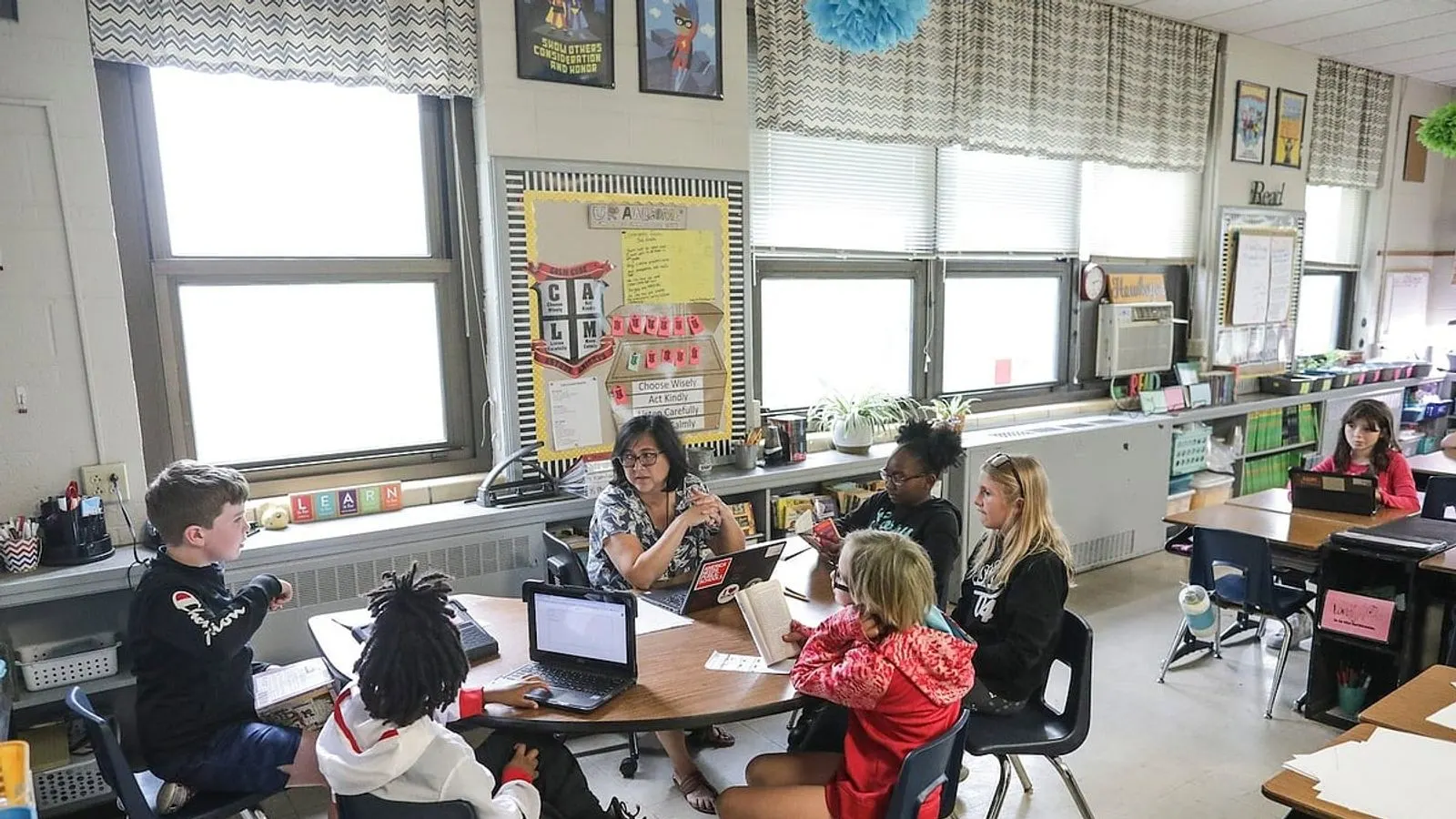 US 15-Year-Olds' Reading Scores Hit Lowest Level in 25 Years