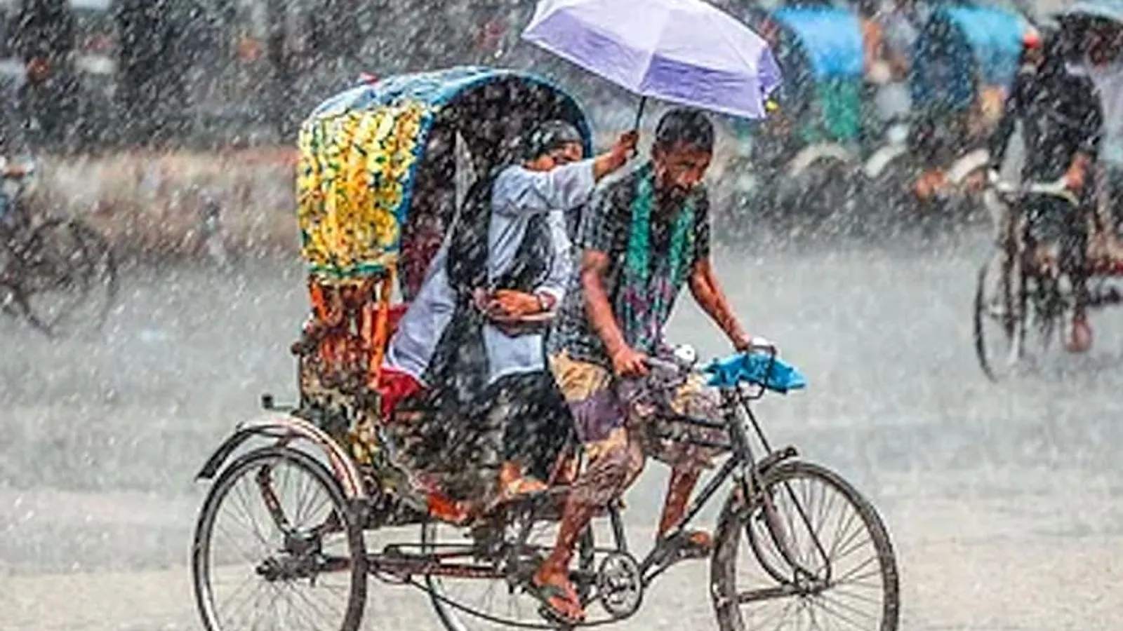 Dhaka Records 14.2mm of Rainfall as Morning Showers Sweep Capital