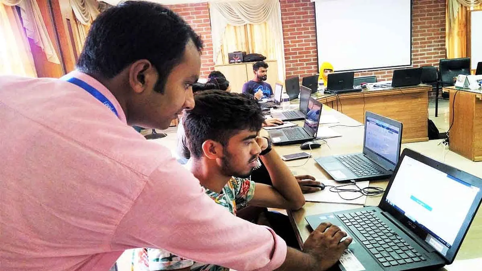 Bangladesh Launches Nationwide Freelancing Training for Unemployed Youth