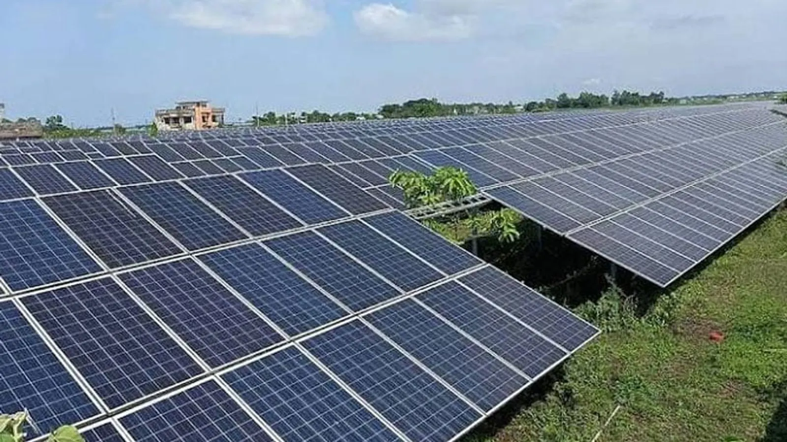 মাদারগঞ্জে ১০০ মেগাওয়াট সৌরবিদ্যুৎ প্রকল্পে অনিশ্চয়তা