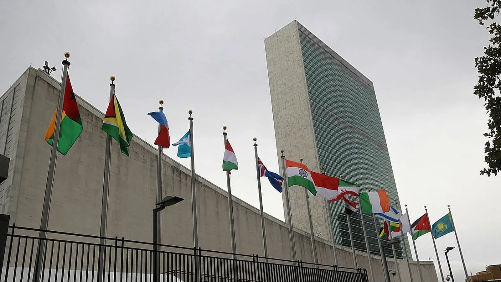 UN Security Council Holds Third Informal Straw Poll for Next Secretary-General