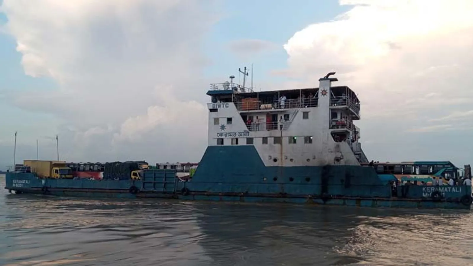 Daulatdia-Paturia Ferry Route's No. 7 Pier Closed Due to Crisis